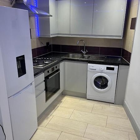 Cosy Serviced 1 Bedroom Apartment In London Exterior photo